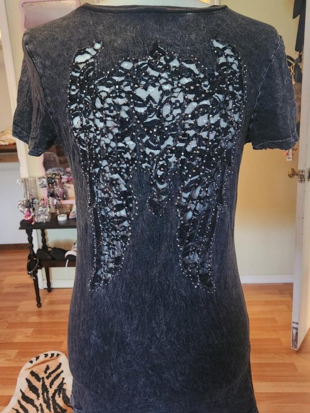 vocal affliction top